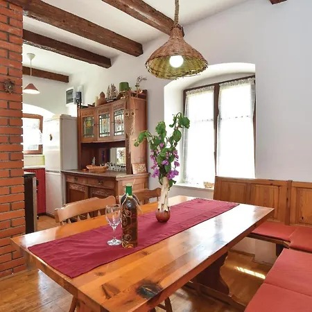 Two-bedroom In Lägenhet Stomorska