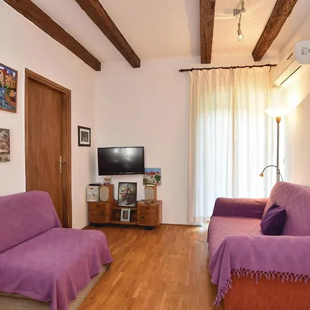 Two-bedroom In Lägenhet